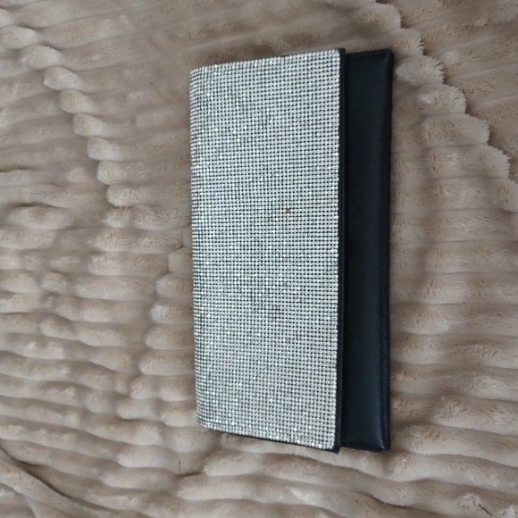 Clutch - Picture 1 of 3